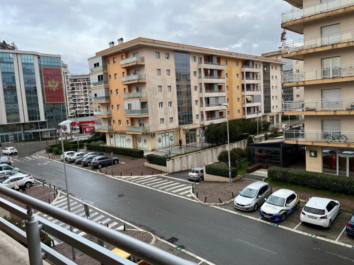 Lovely Apartment With The Parking Place Podgorica Exterior photo